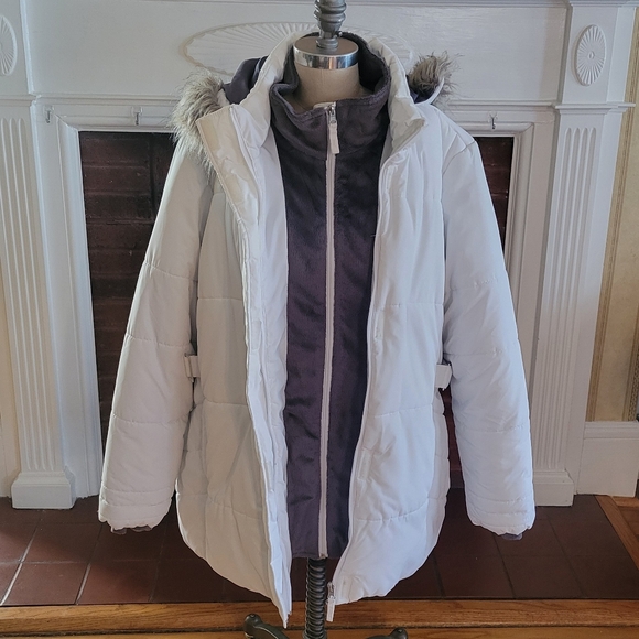 FREE TECH White Puffer Hooded Jacket Size 2X 18W/20W - Picture 3 of 14